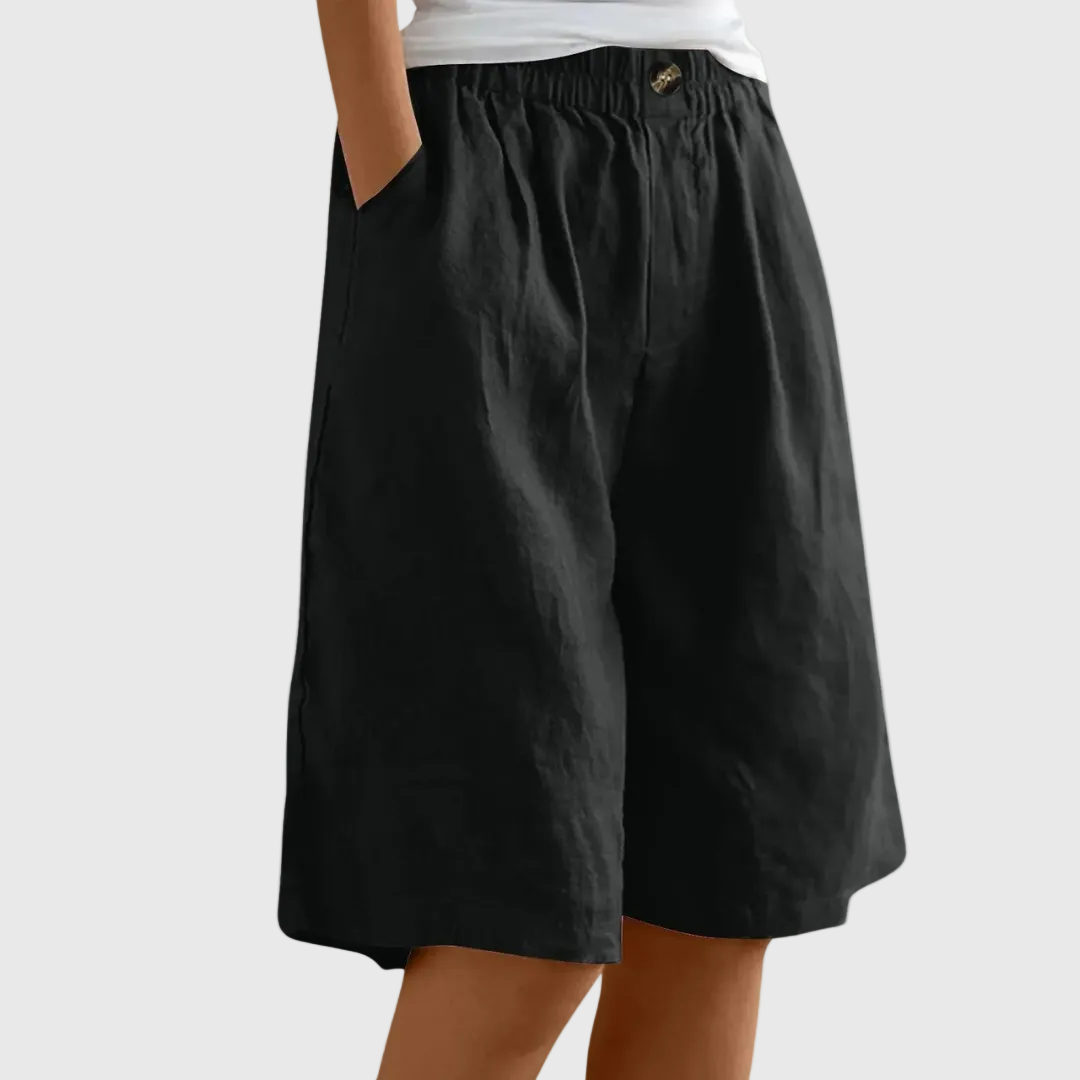 Lisa Shorts Elegant and Comfortable