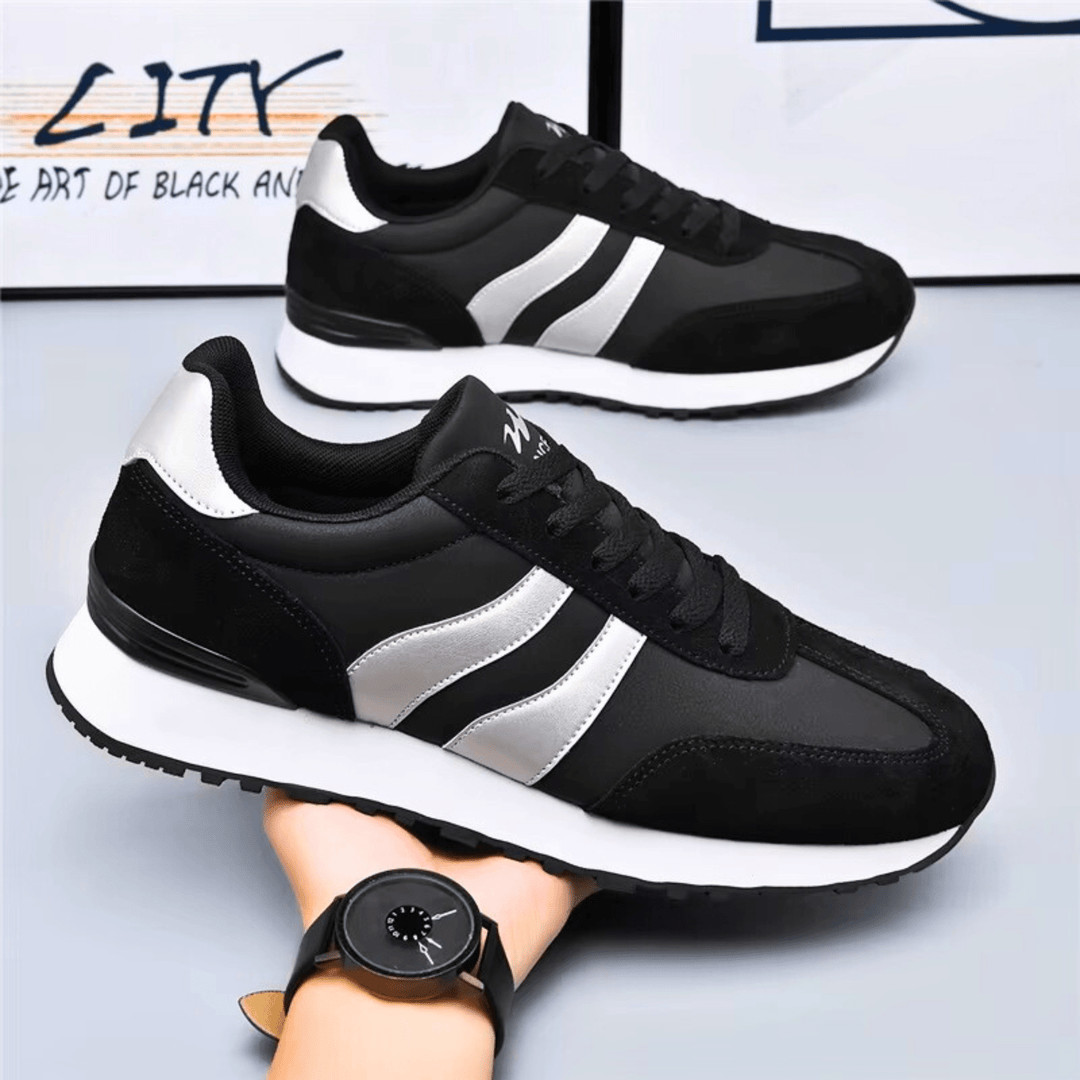 Clifford Sneakers