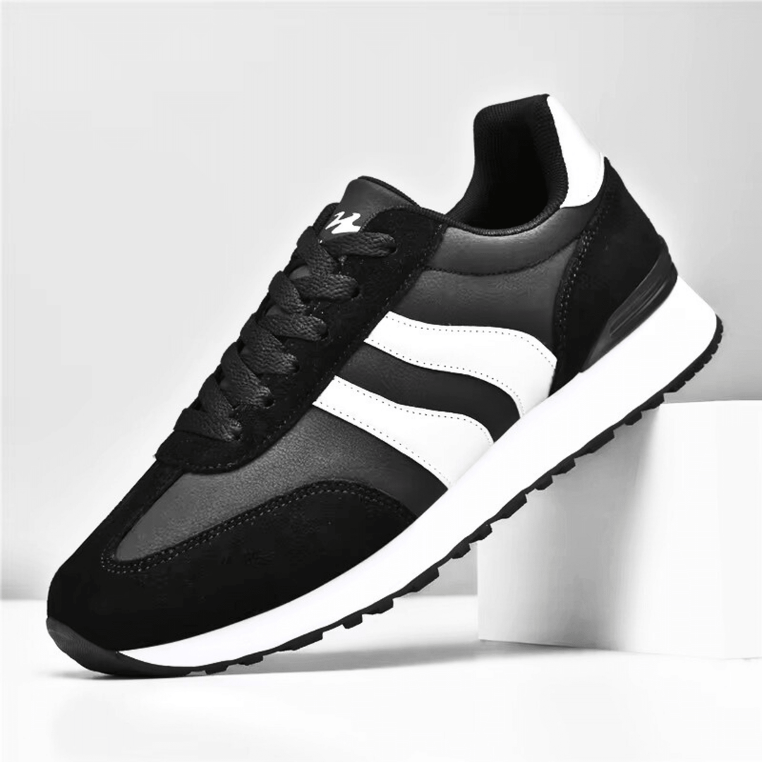 Clifford Sneakers